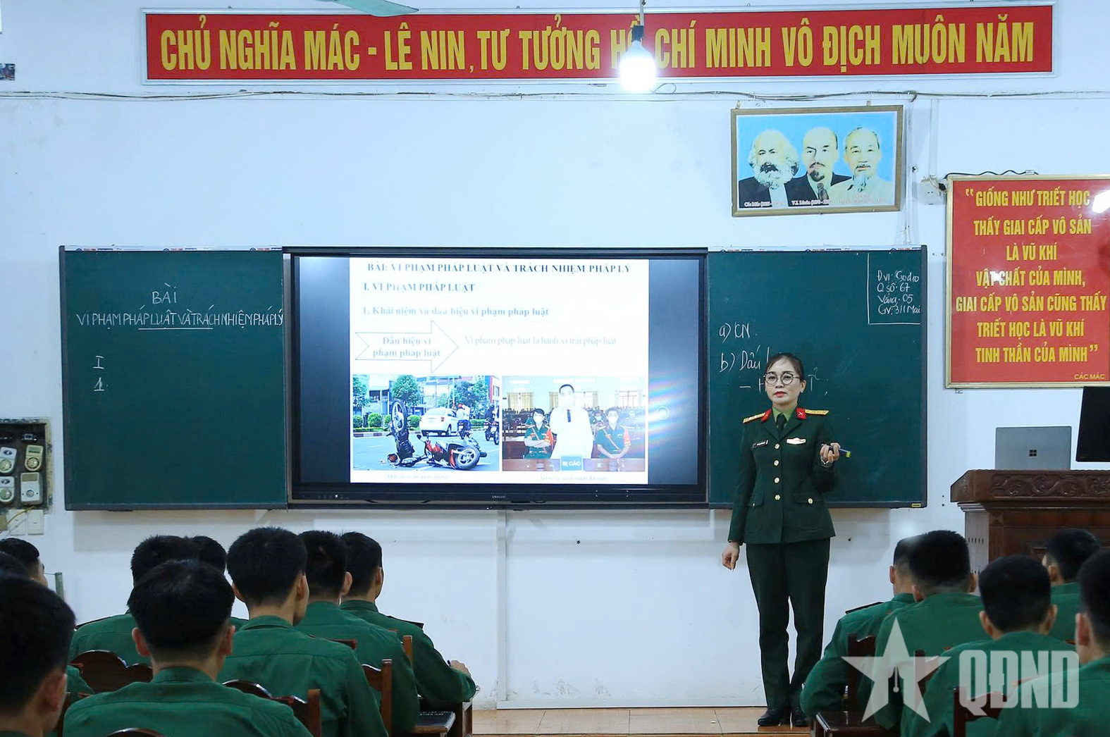 Nhà giáo Quân đội trong tình hình mới: Phải đủ “đức - sức - tài”, làm chủ công nghệ
